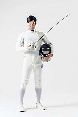 포토 JPG 스튜디오촬영 전신 남자 실내 한명 서기 들기 20대 성인 앞모습 한국인 헬멧 보호장비 펜싱 펜싱선수 펜싱검 펜싱복 성인남자한명만 국내포토 1 스포츠 뷰포인트 유니폼 모션 운동선수 사람 동양인 청년 내부 장비 펜싱용품 남자한명만 성인남자만 파일형식