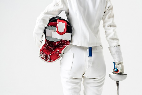 포토 JPG 스튜디오촬영 여자 실내 한명 들기 상반신 20대 성인 뒷모습 한국인 헬멧 펜싱 펜싱선수 펜싱검 펜싱복 성인여자한명만 국내포토 1 스포츠 뷰포인트 유니폼 모션 운동선수 사람 동양인 청년 내부 보호장비 펜싱용품 여자한명만 성인여자만 파일형식