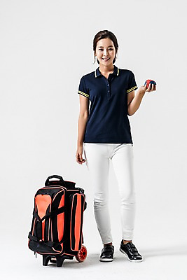 포토 JPG 스튜디오촬영 전신 여자 실내 한명 서기 웃음 들기 20대 성인 앞모습 운동복 캐리어 한국인 볼링 볼링선수 성인여자한명만 국내포토 1 옷 뷰포인트 모션 운동선수 표정 사람 동양인 청년 내부 구기 여행가방 여자한명만 성인여자만 파일형식