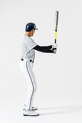 포토 JPG 스튜디오촬영 전신 남자 실내 한명 서기 들기 20대 성인 옆모습 야구 한국인 야구방망이 타자 야구선수 스윙 야구복 야구헬멧 성인남자한명만 국내포토 1 뷰포인트 포즈 모션 운동선수 사람 동양인 청년 내부 운동복 구기 야구용품 헬멧 남자한명만 성인남자만 파일형식