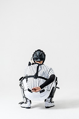 포토 JPG 스튜디오촬영 전신 남자 실내 한명 앉기 20대 성인 뒷모습 야구 한국인 야구선수 헬멧 보호장비 야구복 포수 수신호 성인남자한명만 국내포토 1 뷰포인트 모션 운동선수 사람 동양인 청년 내부 운동복 구기 장비 남자한명만 성인남자만 파일형식