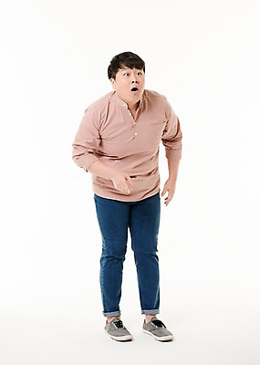 포토 JPG 스튜디오촬영 전신 남자 포즈 사진 모션 실내 한명 서기 20대 성인 앞모습 놀람 한국인 남자한명만 성인남자한명만 국내포토 1 감정 뷰포인트 표정 사람 동양인 청년 내부 남자만 성인남자만 파일형식