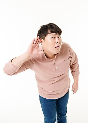 포토 JPG 스튜디오촬영 남자 포즈 사진 모션 실내 한명 서기 손짓 상반신 20대 성인 앞모습 놀람 듣기 한국인 엿듣기 남자한명만 성인남자한명만 국내포토 1 감정 뷰포인트 표정 사람 동양인 청년 내부 남자만 성인남자만 파일형식