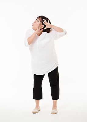 포토 JPG 스튜디오촬영 전신 우먼라이프 여자 사진 모션 실내 한명 서기 20대 성인 앞모습 듣기 한국인 여자한명만 성인여자한명만 국내포토 1 라이프스타일 뷰포인트 사람 동양인 청년 내부 여자만 성인여자만 파일형식