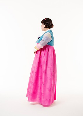 포토 JPG 스튜디오촬영 전신 한국전통 우먼라이프 여자 명절 실내 한명 서기 20대 성인 옆모습 한국인 예절 한복 공손 성인여자한명만 국내포토 1 전통 라이프스타일 기념일 뷰포인트 모션 한국 사람 동양인 청년 내부 전통의상 여자한명만 성인여자만 파일형식 아시아 인종 이벤트 생활 여자만 성인만 나라