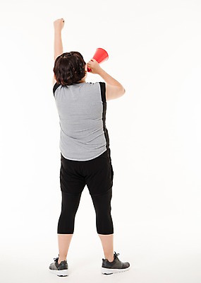 포토 JPG 스튜디오촬영 전신 우먼라이프 여자 다이어트 사진 응원 실내 한명 서기 20대 성인 뒷모습 운동복 운동 파이팅 헬스 확성기 외침 한국인 비만 복부비만 여자한명만 성인여자한명만 국내포토 1 라이프스타일 옷 뷰포인트 모션 건강 사람 동양인 청년 내부 소리 몸매 여자만 성인여자만 파일형식