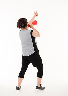 포토 JPG 스튜디오촬영 전신 우먼라이프 여자 다이어트 사진 실내 한명 서기 20대 성인 뒷모습 운동복 운동 헬스 확성기 외침 한국인 가리킴 비만 포인트 복부비만 여자한명만 성인여자한명만 국내포토 1 라이프스타일 옷 뷰포인트 모션 건강 사람 동양인 손짓 청년 내부 금융 소리 몸매 여자만 성인여자만 파일형식