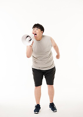 포토 JPG 스튜디오촬영 전신 남자 다이어트 사진 실내 한명 서기 웃음 들기 20대 성인 앞모습 운동복 운동 헬스 확성기 외침 한국인 비만 복부비만 남자한명만 성인남자한명만 국내포토 1 옷 뷰포인트 모션 표정 건강 사람 동양인 청년 내부 소리 몸매 남자만 성인남자만 파일형식 인종 성인만
