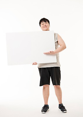 포토 JPG 스튜디오촬영 전신 배너 남자 다이어트 사진 안내 사각프레임 프레임 실내 한명 서기 웃음 들기 20대 성인 앞모습 운동복 운동 헬스 한국인 비만 알림 복부비만 남자한명만 성인남자한명만 국내포토 1 옷 뷰포인트 모션 표정 건강 사람 동양인 청년 내부 사각형 몸매 남자만 성인남자만 파일형식