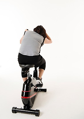 포토 JPG 스튜디오촬영 전신 우먼라이프 여자 다이어트 사진 실내 피곤 한명 앉기 20대 성인 뒷모습 운동복 운동 헬스사이클 헬스 기댐 한국인 비만 사이클링 복부비만 여자한명만 성인여자한명만 국내포토 1 라이프스타일 옷 뷰포인트 컨셉 모션 건강 사람 동양인 청년 내부 운동기구 육상스포츠 몸매 여자만 성인여자만 파일형식