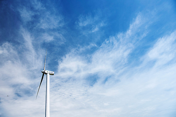 포토 JPG 하늘 한국 풍경 사람없음 풍력에너지 강원도 태백 매봉산 국내포토 아시아 산 그린에너지 파일형식