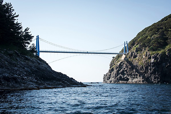 포토 JPG 주간 바다 섬 한국 풍경 사람없음 야외 울릉도 동해 가교 국내포토 자연요소 건축물 아시아 경상북도 파일형식