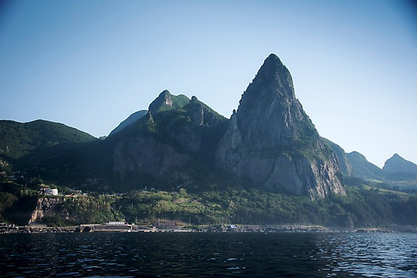 포토 JPG 주간 바다 섬 한국 풍경 사람없음 야외 울릉도 동해 국내포토 자연요소 아시아 경상북도 파일형식