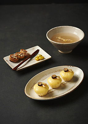 포토 JPG 접시 명절 포크 사진 떡 사람없음 장식 전통음식 샐러드포크 식혜 나무포크 증편 티포크 편 국내포토 전통 식기 기념일 음료 음식 전통차 파일형식