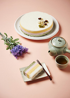 포토 JPG 접시 명절 꽃 포크 사진 떡 사람없음 장식 전통음식 차 찻잔 다기 찻주전자 샐러드포크 나무포크 떡케이크 무지개설기 스타티스 티포크 편 국내포토 식물 전통 식기 기념일 음료 음식 주전자 잔 케이크 다도 파일형식