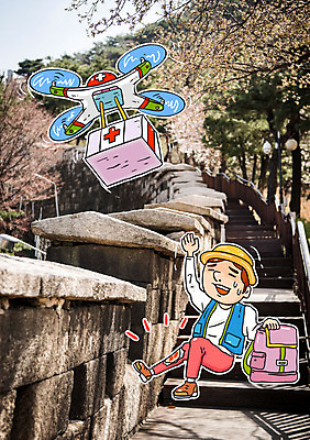 나무 남자 배낭 포토일러 한명 앉기 계단 등산 성 구급상자 상처 등산객 스마트 sos 드론 부상자 성곽길 이미지편집 AI파일 식물 편집이미지 1 건축물 길 컨셉 가방 모션 사람 트래킹 의료용품 구조요청 파일형식 벡터