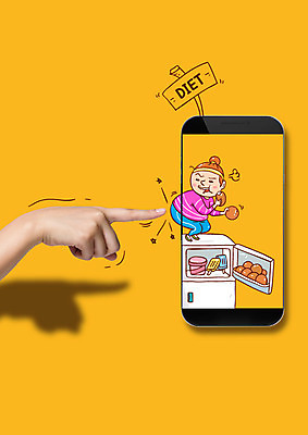 손 여자 음식 다이어트 포토일러 한손 그림자 두명 신체부위 스마트폰 팻말 가리킴 먹기 비만 냉장고 이미지편집 AI파일 편집이미지 모션 프레임 건강 사람 손짓 핸드폰 스마트기기 가전제품 몸매 파일형식 벡터