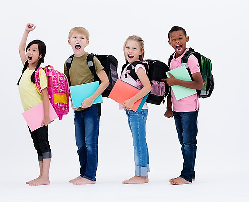 포토 JPG 스튜디오촬영 전신 서양인 여자 교육 남자 어린이라이프 어린이 흑인 책가방 실내 서기 들기 동양인 여러명 옆모습 책 친구 글로벌 기쁨 국내포토 외국인 라이프스타일 감정 뷰포인트 다수 가방 관계 모션 사람 인종 내부 파일형식