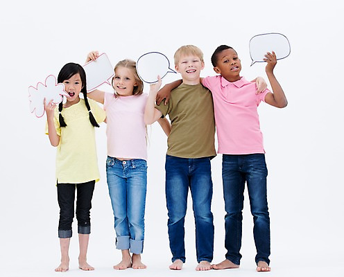 포토 JPG 스튜디오촬영 전신 서양인 여자 남자 어린이라이프 어린이 흑인 말풍선 어깨동무 실내 서기 웃음 들기 동양인 소녀 소년 여러명 앞모습 친구 글로벌 어린이만 국내포토 외국인 라이프스타일 뷰포인트 포즈 다수 관계 모션 표정 사람 인종 내부 파일형식