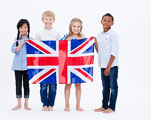 포토 JPG 스튜디오촬영 전신 서양인 여자 교육 남자 어린이라이프 어린이 흑인 영국 실내 서기 웃음 들기 동양인 여러명 앞모습 친구 글로벌 국기 국내포토 외국인 라이프스타일 유럽 뷰포인트 다수 관계 모션 표정 사람 인종 내부 파일형식