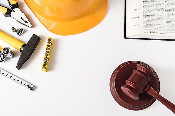 포토 JPG 스튜디오촬영 사진 실내 줄자 사람없음 책 공구 나사 안전모 오브젝트 법 작업도구 의사봉 나사못 국내포토 자 내부 도구 못 헬멧 안전장비 파일형식