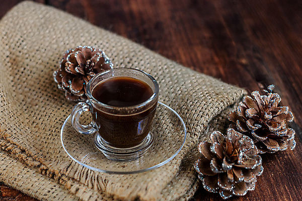 포토 JPG 해외이미지 커피 음료 음식 탁자 아침 사람없음 컵 갈색 쿠키 초콜릿 숟가락 검은색 카페 우유 머그컵 흰색 뜨거움 차 달콤 아침식사 컵받침 에스프레소 카페인 해외202004 해외포토 주간 식기 컬러 가구 디저트 유제품 수저 상점 식사 맛 받침대 파일형식 이미지허브