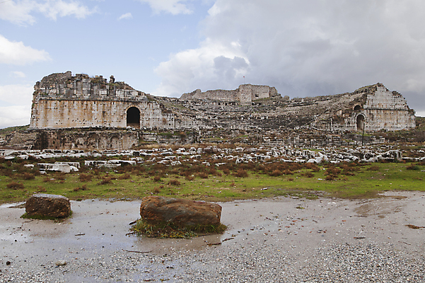포토 JPG 해외이미지 전통 문화 여행 패턴 곡선 의자 건축양식 사람없음 야외 가로 계단 경기장 줄무늬 공연 골동품 도시 원형 역사 극장 지중해 그리스 과거 칠면조 단계 그리스인 연극 로마인 옛날 원형극장 줄서기 파멸 해외202004 해외포토 도형 서양인 건축 유럽 선 바다 가구 컨셉 무늬 스포츠시설 모션 조류 문화예술 인종 이벤트 파일형식 소멸 이미지허브