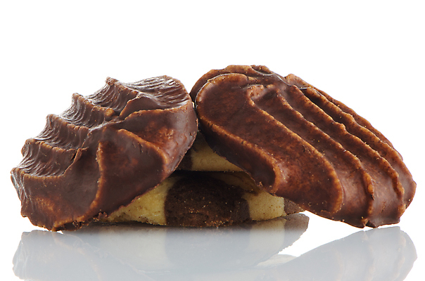 포토 JPG 해외이미지 디저트 실내 사람없음 반사 쿠키 달콤 흰배경 초코쿠키 해외202004 해외포토 음식 백그라운드 내부 흰색 맛 파일형식 이미지허브