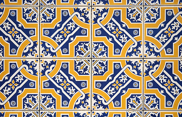 포토 JPG 해외이미지 전통 디자인 백그라운드 패턴 추상 미술 사람없음 장식 빨간색 초록색 파란색 컬러풀 페인트 손상 수확 업무 판넬 도자기 역사 혼합 포르투갈 타일 묘사 질감 복고 정사각형 모자이크 수공예 리스본 섞기 옛날 중고 규칙적 해외202004 해외포토 도형 유럽 컬러 컨셉 무늬 농업 문화예술 작업 공예 파일형식 이미지허브