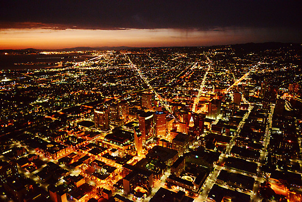 포토 JPG 해외이미지 안테나 사람없음 빛 미국 도시 헬리콥터 정상 야간 캘리포니아 해외202004 해외포토 자연요소 북아메리카 통신 비행기 파일형식 이미지허브