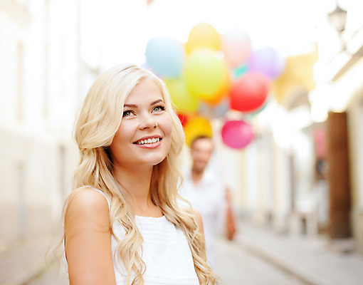 포토 JPG 해외이미지 라이프스타일 커플 드레스 기념일 행복 유럽 여행 결혼 데이트 졸업 관계 휴가 선물 사랑 사람 야외 두명 컬러풀 여행객 걷기 놀람 축하 잡기 도시 생일 날짜 풍선 타운 헬륨 해외202004 해외포토 옷 교육 감정 나라 컬러 컨셉 모션 표정 이벤트 생활 원소 파일형식 이미지허브