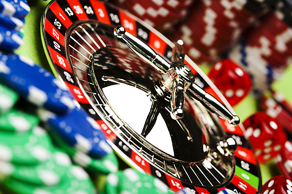 포토 JPG 해외이미지 실내 사람없음 아웃포커스 포커칩 도박 소프트포커스 카지노 주사위 룰렛 겜블 해외202004 해외포토 촬영기법 내부 게임 포커 파일형식 이미지허브