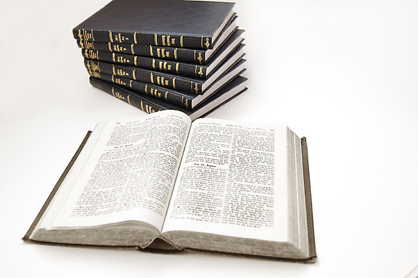 포토 JPG 해외이미지 전통 교육 기독교 종교 종이 십자가 지도 일러스트 사람없음 책 교회 믿음 검은색 성경 천주교 골동품 덮개 기도 예수 영혼 역사 황금 도서관 심볼 읽기 시작 복고 페이지 신성 천국 망사 서점 고립 복음 신앙심 옛날 해외202004 해외포토 감정 컬러 종교용품 종교건축 모션 건물 상점 뚜껑 직물 신_종교 파일형식 이미지허브