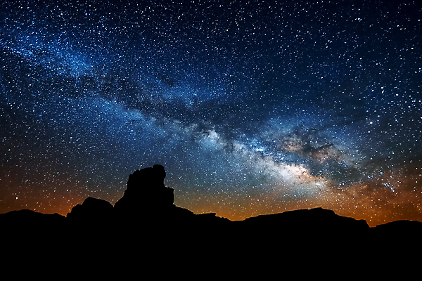 포토 JPG 해외이미지 나무 실루엣 별 여행 백그라운드 크리스마스 겨울 자연 하늘 산 풍경 사람없음 야외 파란색 빛 우주 검은색 소리 망원경 소나무 야간 숲 은하계 천문학 전나무 스카이라인 무한 방법 눈내림 가문비나무 해외202004 해외포토 자연요소 식물 계절 교육 기념일 컬러 눈_날씨 촬영기법 생태계 파일형식 이미지허브