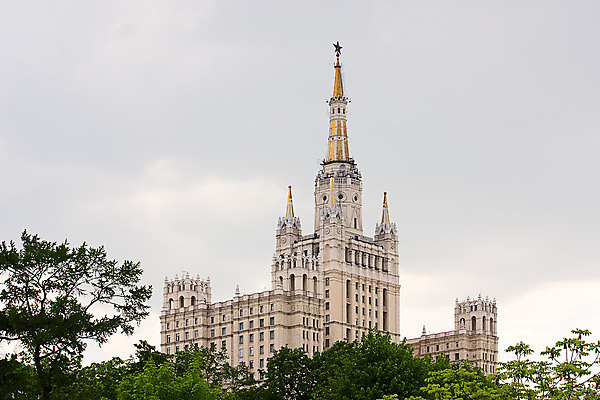 포토 JPG 해외이미지 건축양식 하늘 사람없음 건물 파란색 도시풍경 탑 수확 깃발 도시 역사 묘사 러시아 특별함 해외202004 해외포토 건축물 건축 유럽 컬러 컨셉 농업 풍경 파일형식 이미지허브