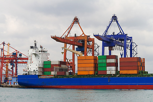 포토 JPG 해외이미지 산업 바다 비즈니스 교통시설 항해 사람없음 물 경제 파란색 강 금속 항구 장비 거래 화물 보트 상품 큼 나무상자 컨테이너 화물선 기중기 무역 함선 상업 포트 무거움 적재 로딩 수입 터미널 해외202004 해외포토 자연요소 컬러 교통 배_교통 재질 상자 운송업 중장비 무게 크기 시설 파일형식 이미지허브