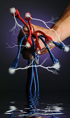 포토 JPG 해외이미지 이동 인터넷 비즈니스 통신 사람없음 빨간색 전자제품 컴퓨터 디지털 자료 힘 전선 정보 그물 네트워크 센터 콘센트 플러그 연결 접속 무선전화기 속도 순환 철사 섬유 전송 랜 모뎀 방화벽 서버 신발장 하드웨어 네트워킹 제공자 해외202004 해외포토 컬러 컨셉 모션 직물 전화기 파일형식 이미지허브