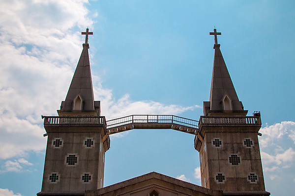 포토 JPG 해외이미지 구름 아이콘 꽃 기독교 종교 백그라운드 십자가 건축양식 하늘 부활절 동양인 풍경 사람없음 건물 목재 교회 문 탑 성경 수확 기도 시골 예수 역사 신성 첨탑 종탑 보호구역 숭배 신앙심 옛날 존경 해외202004 해외포토 자연요소 나무 식물 건축물 기념일 건축 농업 재료 종교용품 인종 신_종교 구역 파일형식 이미지허브