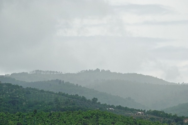 포토 JPG 해외이미지 나무 여행 하늘 사람없음 이탈리아 안개 언덕 토스카나 해외202004 해외포토 식물 유럽 날씨 파일형식 이미지허브