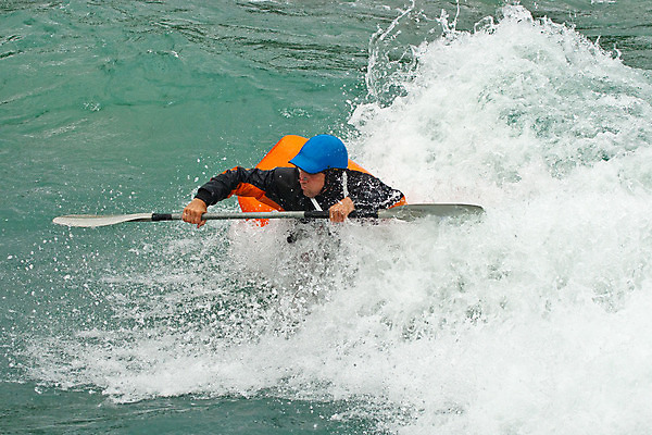 포토 JPG 해외이미지 라이프스타일 스포츠 파도 포즈 모션 자연 휴가 휴식 건강 한명 사람 야외 물 강 운동 힘 경쟁 젖음 에너지 추위 도전 안개 게임 개울 서핑 황무지 급류 보호 헬멧 위험 노 속도 흥분 카약 분무기 지역 추적 뱃놀이 해외202004 해외포토 자연요소 1 감정 바다 컨셉 배_교통 놀이 날씨 생활 전통놀이 수상스포츠 보호장비 생태계 선박 파일형식 이미지허브