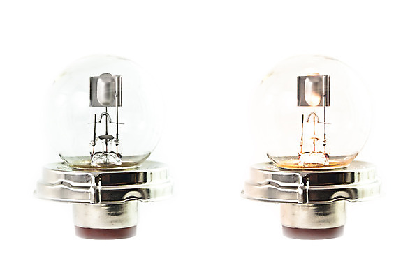 포토 JPG 해외이미지 백그라운드 전구 가정 유리 조명 아이디어 창조 사람없음 세로 빛 힘 장비 에너지 흰색 램프 심볼 오브젝트 만들기 철사 고립 광 발명 필라멘트 해외202004 해외포토 컬러 컨셉 모션 재질 파일형식 이미지허브