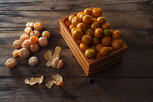 포토 JPG 해외이미지 음식 다이어트 과일 귤 건강 사람없음 신선 그룹 달콤 맛 상쾌 유기농 섬유 내추럴 숙성 채식주의자 비건 해외202004 해외포토 웰빙 감정 컨셉 직물 채식 파일형식 이미지허브