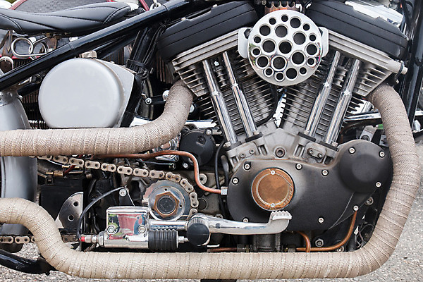 포토 JPG 해외이미지 도로 스포츠 자동차 이벤트 사람없음 빛 반사 금속 자전거 힘 기계 공연 운전 자유 오토바이 레이싱 닫기 휘발유 포르투갈 묘사 속도 쇼 엔진 모터 무료 배기가스 해외202004 해외포토 유럽 길 육상교통 컨셉 교통시설 모션 재질 시합 바이크 석유 파일형식 이미지허브