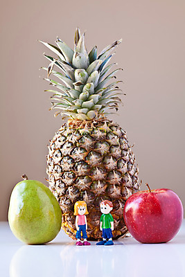 포토 JPG 해외이미지 1 음식 컨셉 다이어트 과일 함께함 건강 서기 소년 사람없음 빨간색 초록색 장난감 숫자 갈색 노란색 흰색 그룹 사과 싱글 진홍색 아열대 인공 해외202004 해외포토 문자 남자 어린이 컬러 모션 파일형식 이미지허브