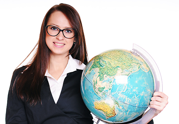 포토 JPG 해외이미지 백인 손 응시 여자 교육 안경 지구 여행 백그라운드 컨셉 셔츠 지도 손가락 학교 자연 갈색머리 한명 사람 정장 초록색 파란색 세계 글로벌 지구본 평화 우주 환경 검은색 교사 미국 행성 흰색 가리킴 잡기 보호 대륙 대학교 지리 해외202004 해외포토 서양인 직업 1 헤어스타일 시선 잡화 옷 컬러 상의 북아메리카 모션 손짓 신체부위 생태계 파일형식 이미지허브