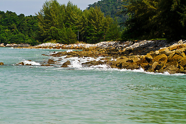 포토 JPG 해외이미지 외관 모래 파도 바다 여행 자연 날씨 휴가 새로움 풍경 사람없음 야외 초록색 물 여름 파란색 빛 맑음 봄 거품 젖음 가을 바위 거친 서핑 떨어짐 큼 분무기 암초 폭풍 내추럴 단절 울퉁불퉁 힘찬 수평선 해외202004 해외포토 자연요소 계절 컬러 컨셉 돌_바위 수상스포츠 크기 생태계 파일형식 이미지허브