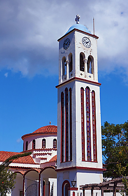 포토 JPG 해외이미지 나무 식물 구름 전통 종교 섬 십자가 건축양식 창문 하늘 지붕 산 사람없음 건물 교회 탑 도시 그리스 첨탑 해외202004 해외포토 자연요소 건축물 건축 유럽 종교건축 파일형식 이미지허브