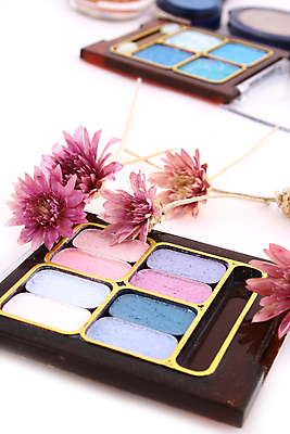 포토 JPG 해외이미지 얼굴 분홍색 사람없음 초록색 파란색 세트 컬러풀 유행 보라색 어둠 페인트 화장품 붓 팔레트 우아함 닫기 묘사 오브젝트 만들기 광택 아이섀도 조립 위생관리 해외202004 해외포토 컬러 컨셉 모션 관리 신체부위 뷰티 파일형식 이미지허브