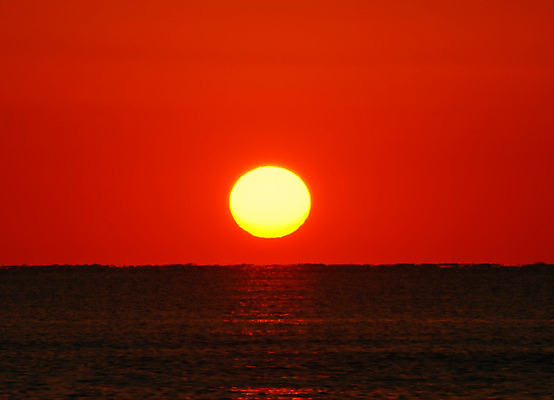 포토 JPG 해외이미지 파도 바다 여행 오렌지 자연 하늘 아침 날씨 휴가 사람없음 여름 파란색 빛 햇빛 태양 반사 노란색 평화 일출 침묵 일몰 황금 저녁 휴양지 신성 격려 천국 수평선 플로리다 해외202004 해외포토 주간 자연요소 계절 감정 컬러 컨셉 과일 모션 노을 미국 소리 장소 야간 생태계 파일형식 이미지허브