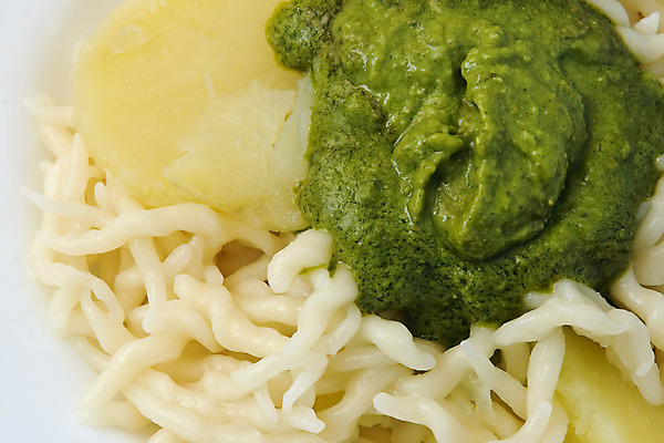 포토 JPG 해외이미지 접시 음식 다이어트 콩 감자 파스타 요리 사람없음 초록색 저녁식사 이탈리아 견과류 소나무 지중해 먹기 바질 L 점심식사 전문 탄수화물 해외202004 해외포토 나무 식기 알파벳 유럽 바다 컬러 채소 모션 곡류 서양음식 건강 식사 파일형식 이미지허브